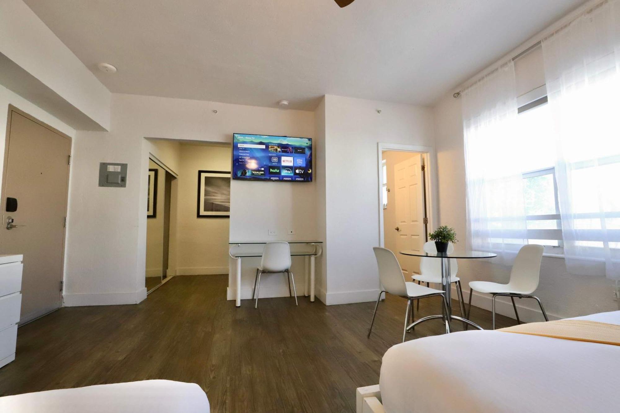South Of Fifth Steps To On Ocean Drive Apartment Miami Beach