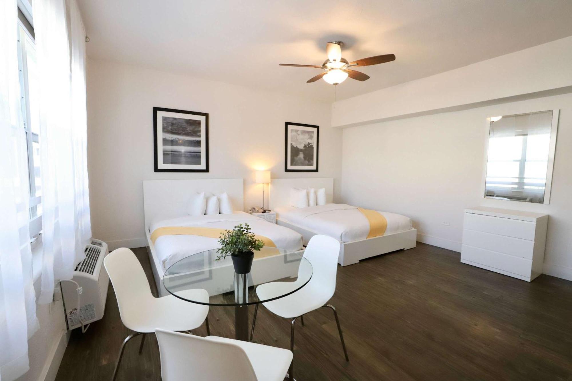 South Of Fifth Steps To On Ocean Drive Apartment