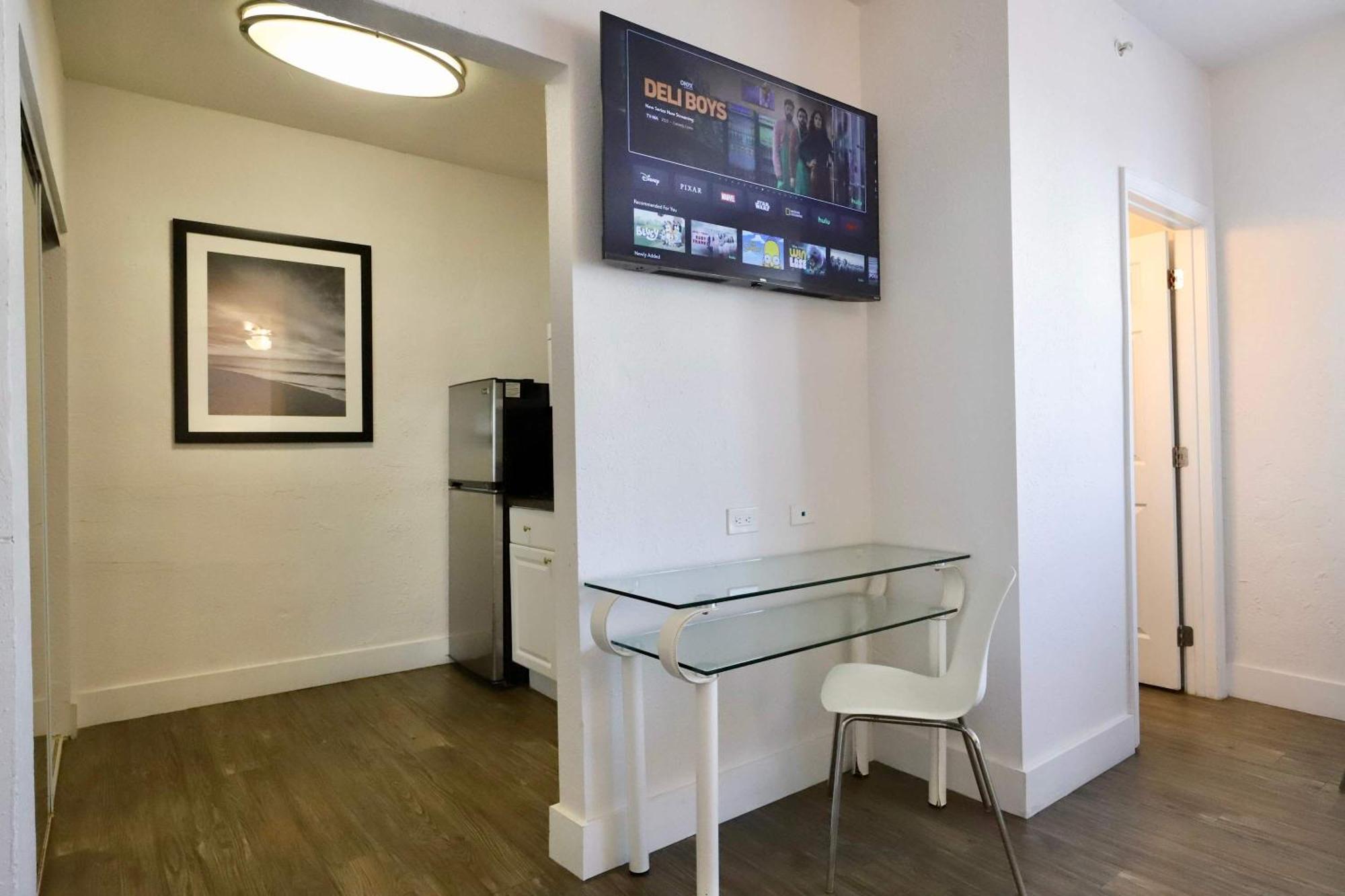 Apartment South Of Fifth Steps To On Ocean Drive